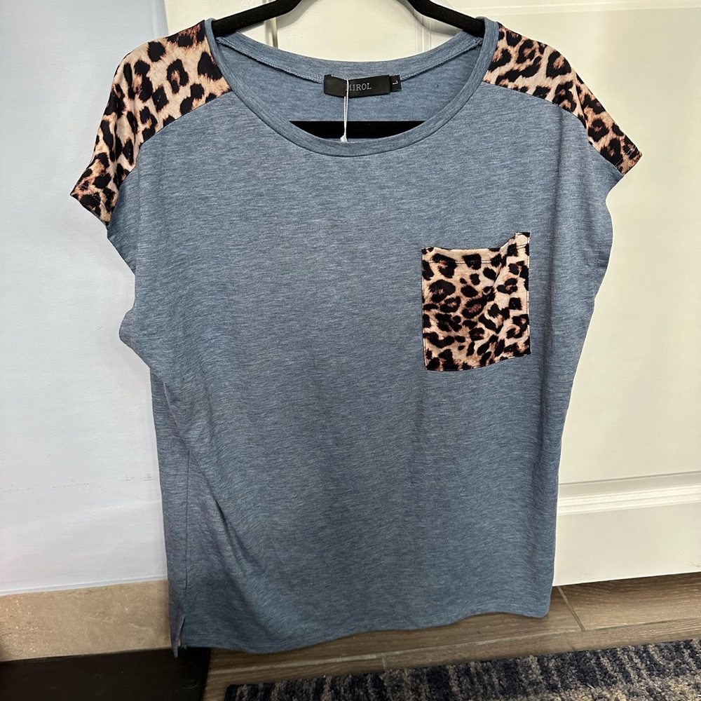 *NEW*Sz L*Miholl* Tee